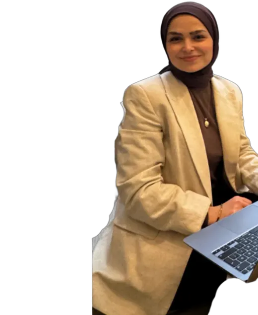 Sevilay Çevik bilgisayar başında